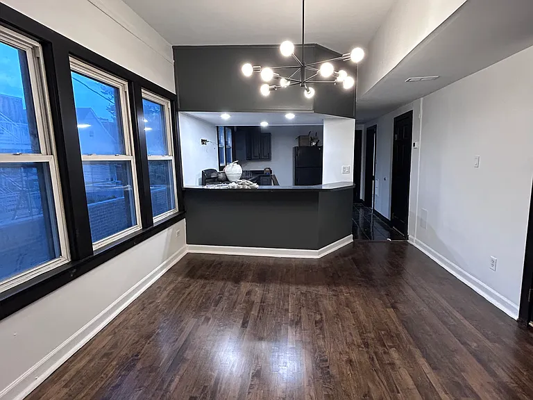 2424 W Charleston St #1 — Photo 3