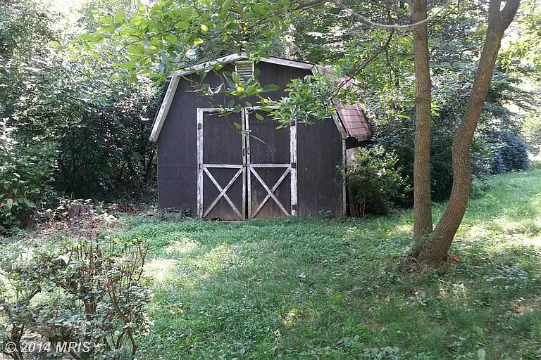 2nd image of 107 Ruby Dr
