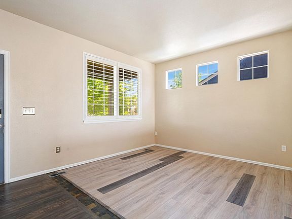 5th image of 7356 New Raymer Ct
