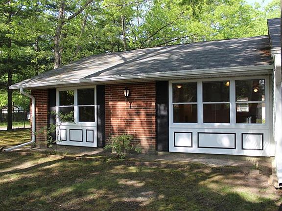2nd image of 133A Farrington Ct #100A