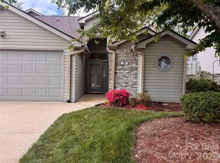 39 Tisha Ln, Hendersonville, NC 28739