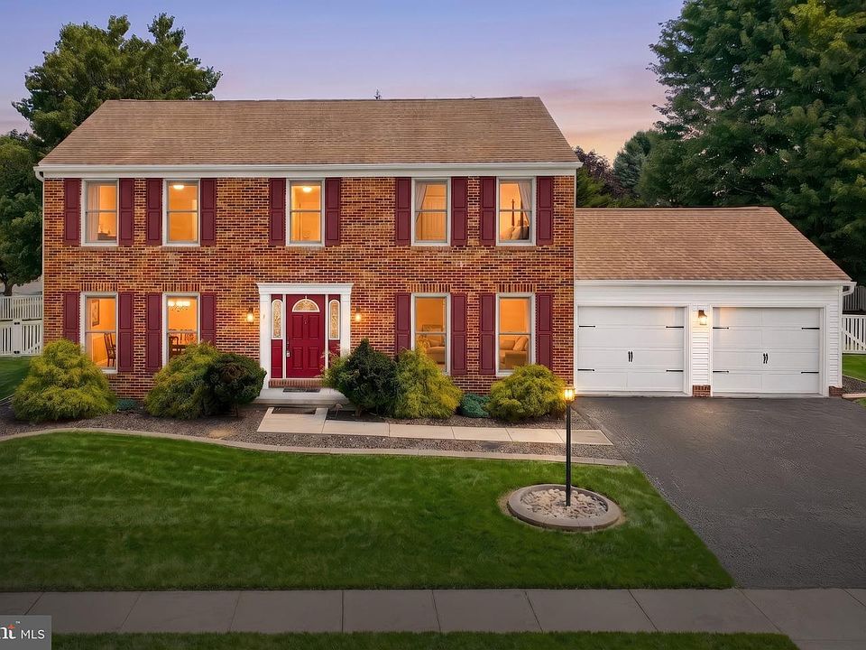 1st image of 2 Wheaton Dr