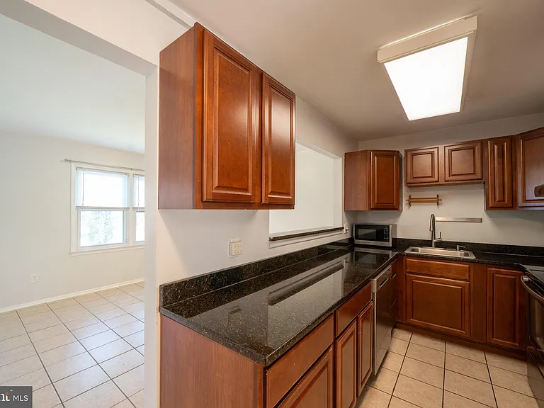 9572 Inverary Ct — Photo 11
