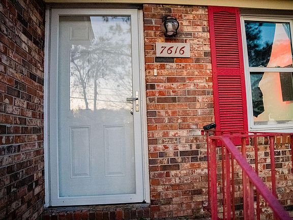 3rd image of 7616 Peppercorn Ln