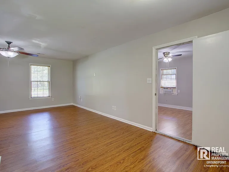125 Tiffany Ln — Photo 10