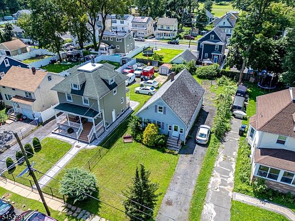 4th image of 1212 Cameron Ave
