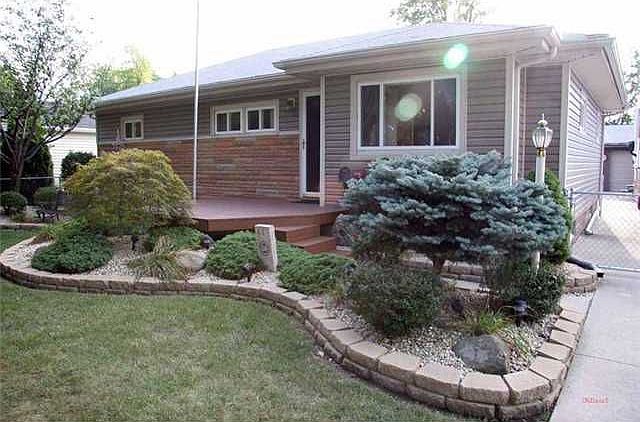 2nd image of 445 Whitlock Ave