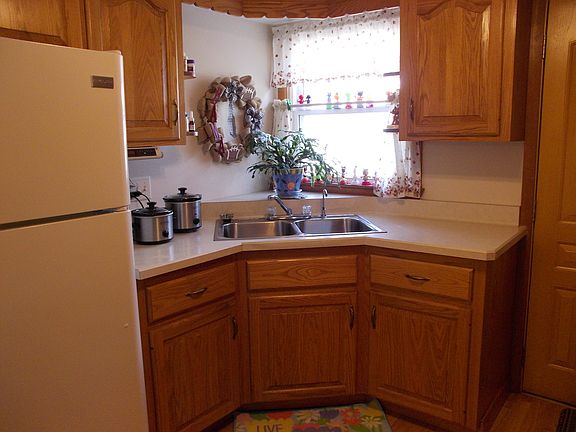 5th image of 2343 25th St