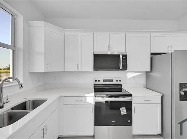 4262 S Longwood Lake Sq, Loxahatchee, FL 33470