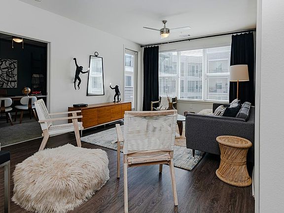 3rd image of 2021 Sullivan Ln #4191603