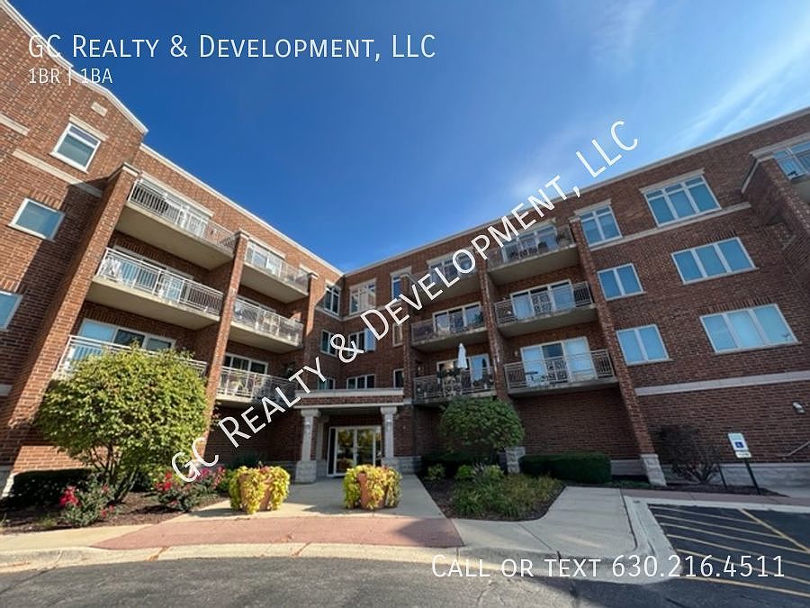 1st image of 515 Main St APT 303