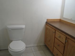 704 W Steel St APT 10, Seymour, MO 65746
