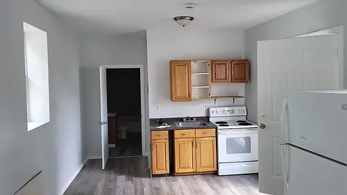 Floor plan 954 North Main Street - Studio