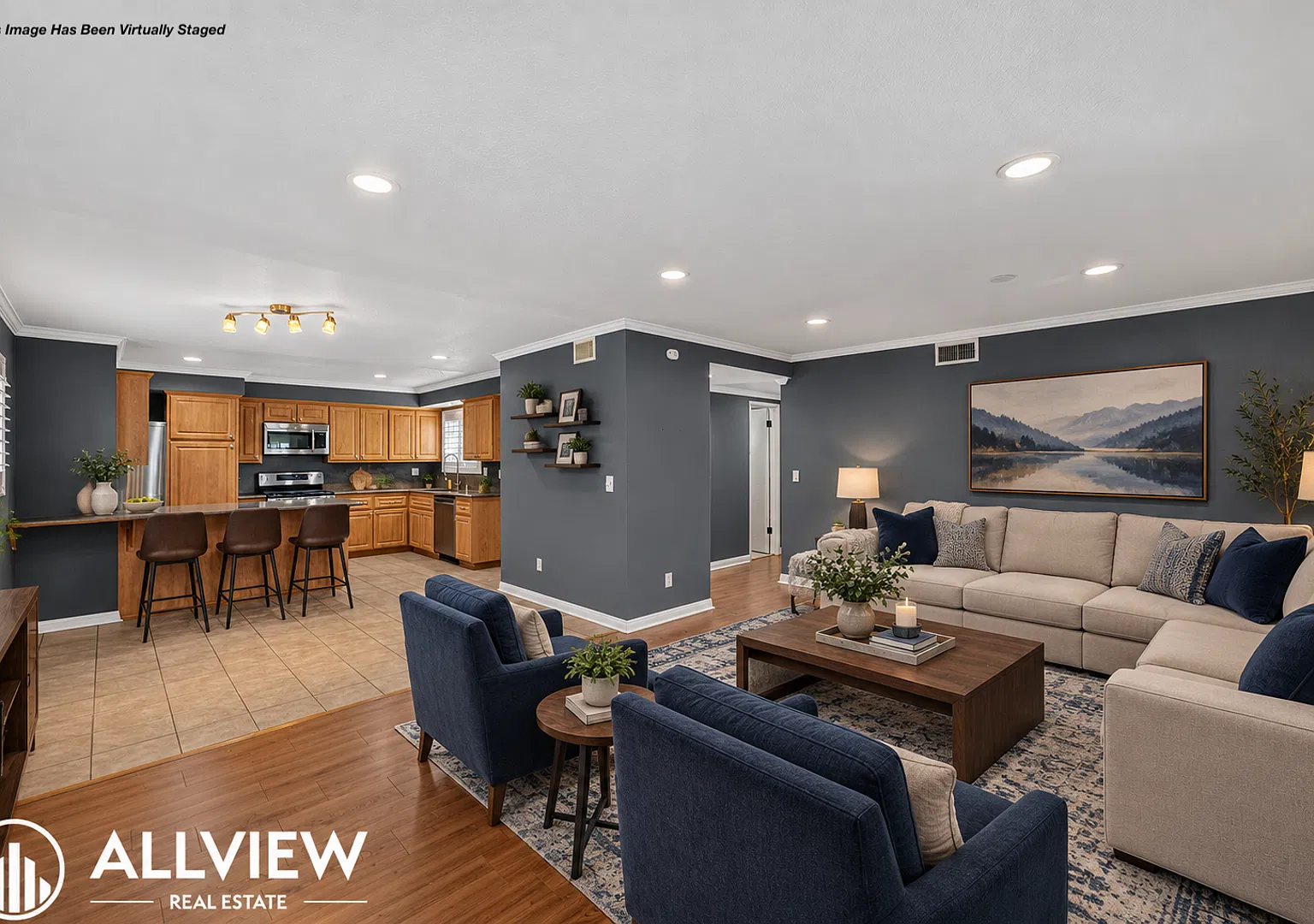 Stunning 3-Bedroom Single-Family Home in Orange with Spacious Yard & Attached Garage! — Photo 1