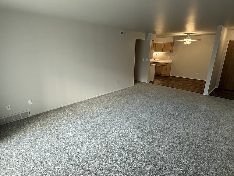 Prentiss Pointe Apartments — Photo 101