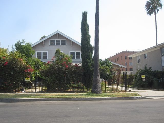2nd image of 1202 S Bronson Ave
