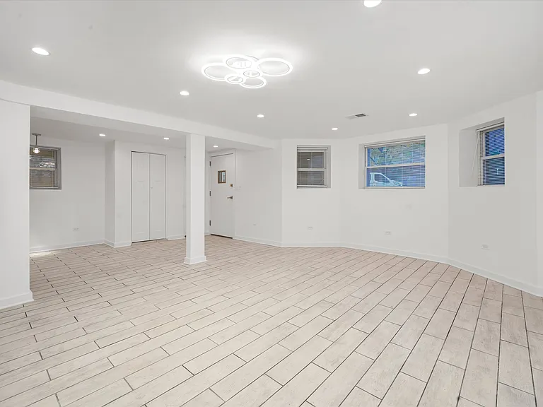 2203 W Giddings St #G — Photo 23