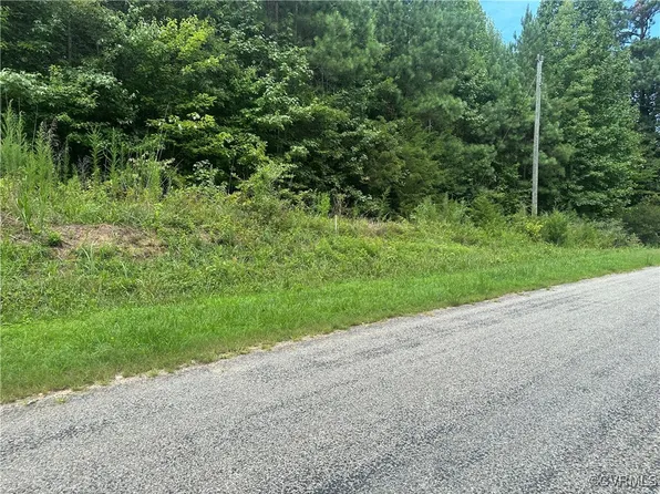 (undisclosed Address), Emporia, VA 23847