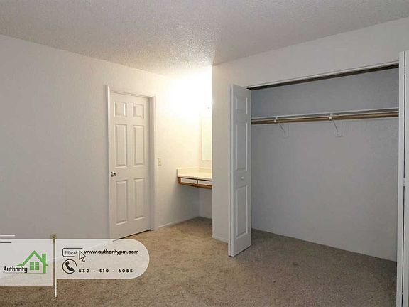 5th image of 3071 Catalpa Ct APT 1