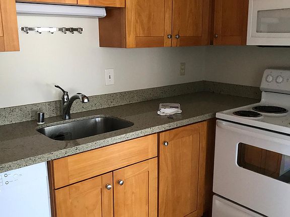3rd image of 214 Webster St