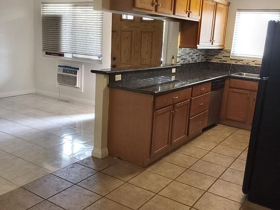 5th image of 13695 Paseo Cardiel Unit 3