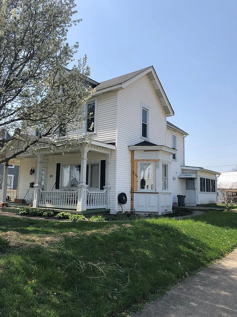 415 Walnut St photo 1