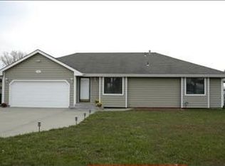 709 NE Edgewood Dr, Topeka, KS 66617