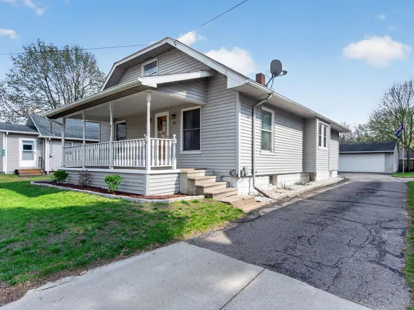 911 E McDevitt Ave, Jackson, MI 49203