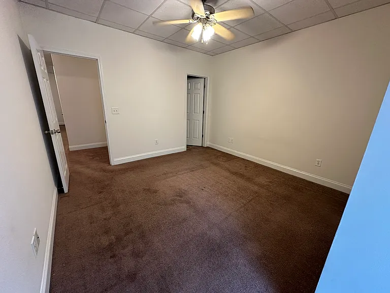 58 Wanda Dr #11 — Photo 8