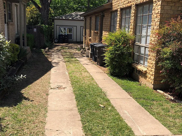 2532 Forest Park Blvd — Photo 14