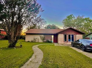 709 Contour Dr, Mexia, TX 76667