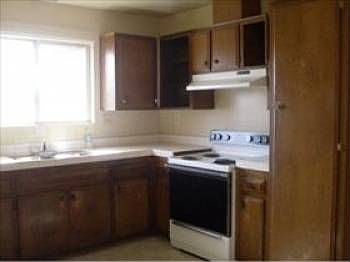 2nd image of 2722 Coronado Ave