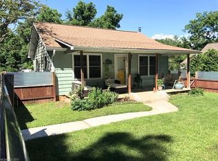 428 Village Rd, Fairview, NC 28730