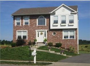 400 Commodore Dr, Mc Donald, PA 15057