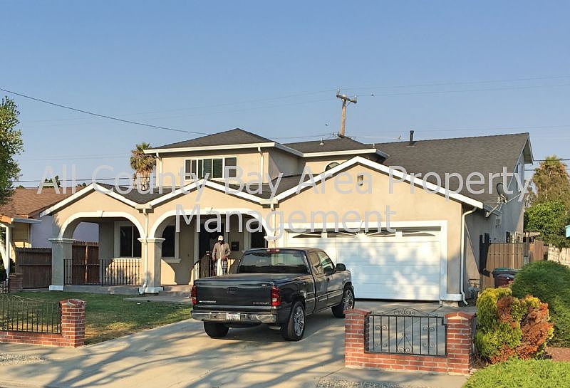 1st image of 25312 Calaroga Ave