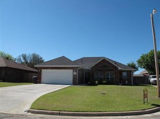 1524 Persimmon Ln, Ardmore, OK 73401