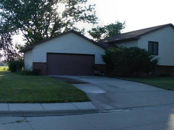 1st image of 202 Woodland Dr