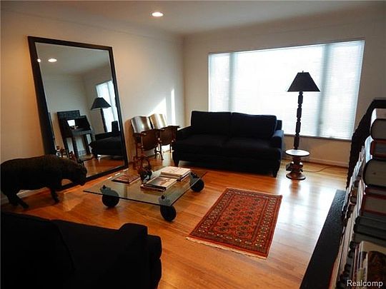 5th image of 13342 Lasalle Blvd