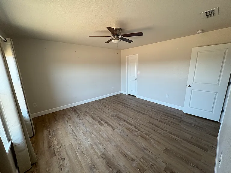 1842 Sweetwater Ln — Photo 5