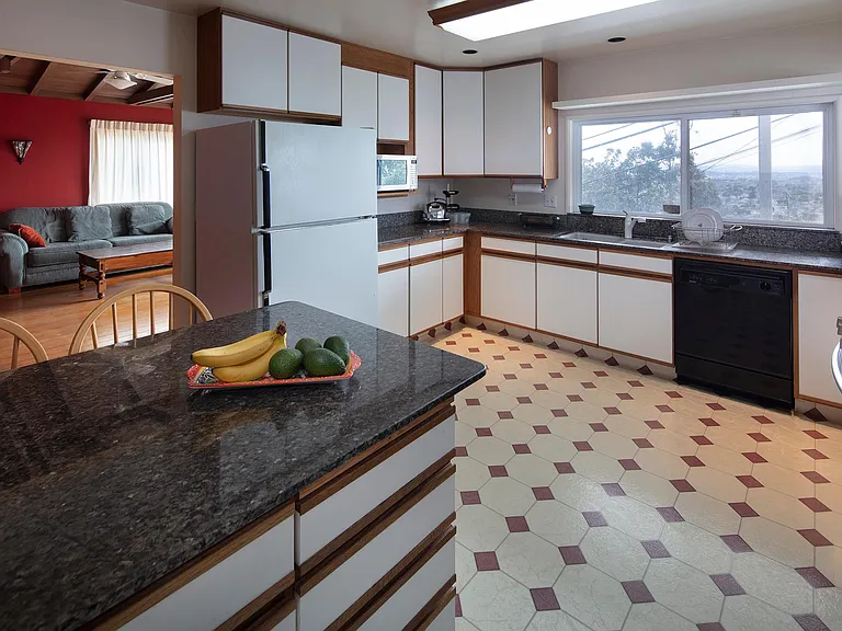 6087 Monterey Ave — Photo 5
