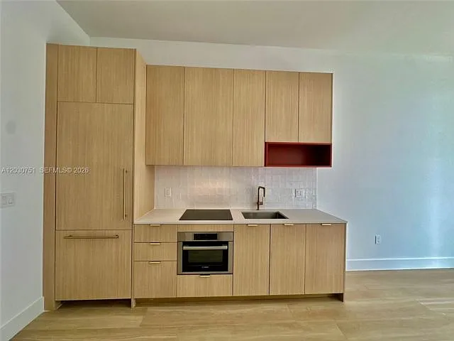 1 bed, 1.0 bath, $4,950 — Photo 2