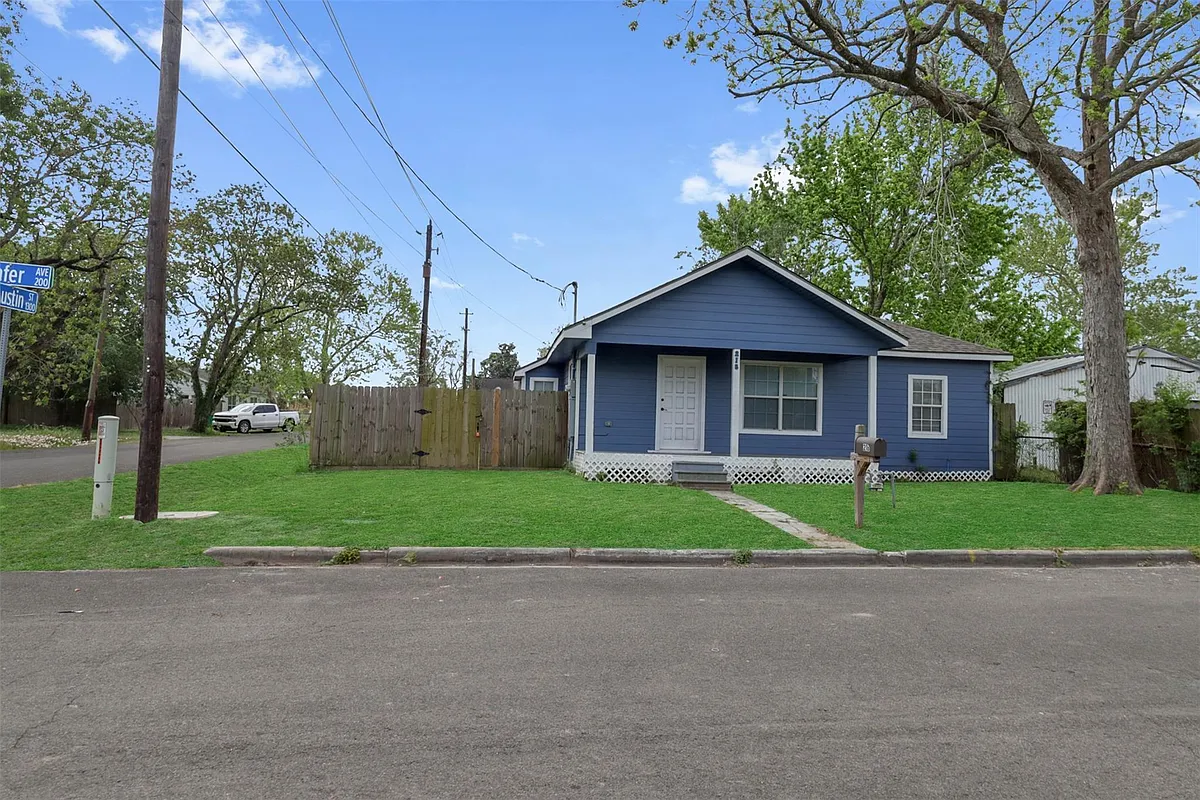 Building Photo - 218 Hafer St
