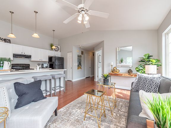 3rd image of 680 Fieldcrest Dr Unit C
