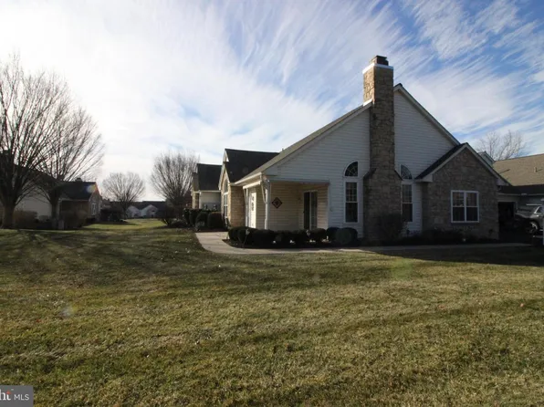 35 Chancery Ct, Souderton, PA 18964