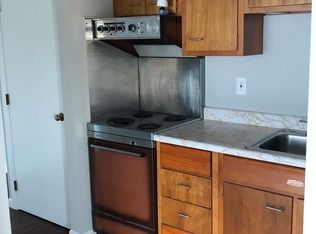 262 Maine Ave APT 5, Farmingdale, ME 04344
