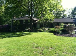 450 Laurel Ln, Dallas, PA 18612