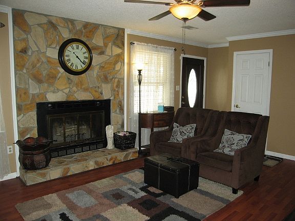 4th image of 114 Barecky Dr
