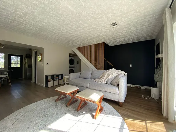 205 Halia Crst, Mount Vernon, IL 62864