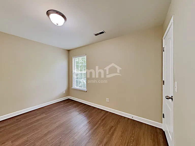 982 Acadia Ct — Photo 15