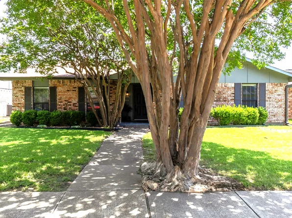 2004 White Ash Rd, Carrollton, TX 75007